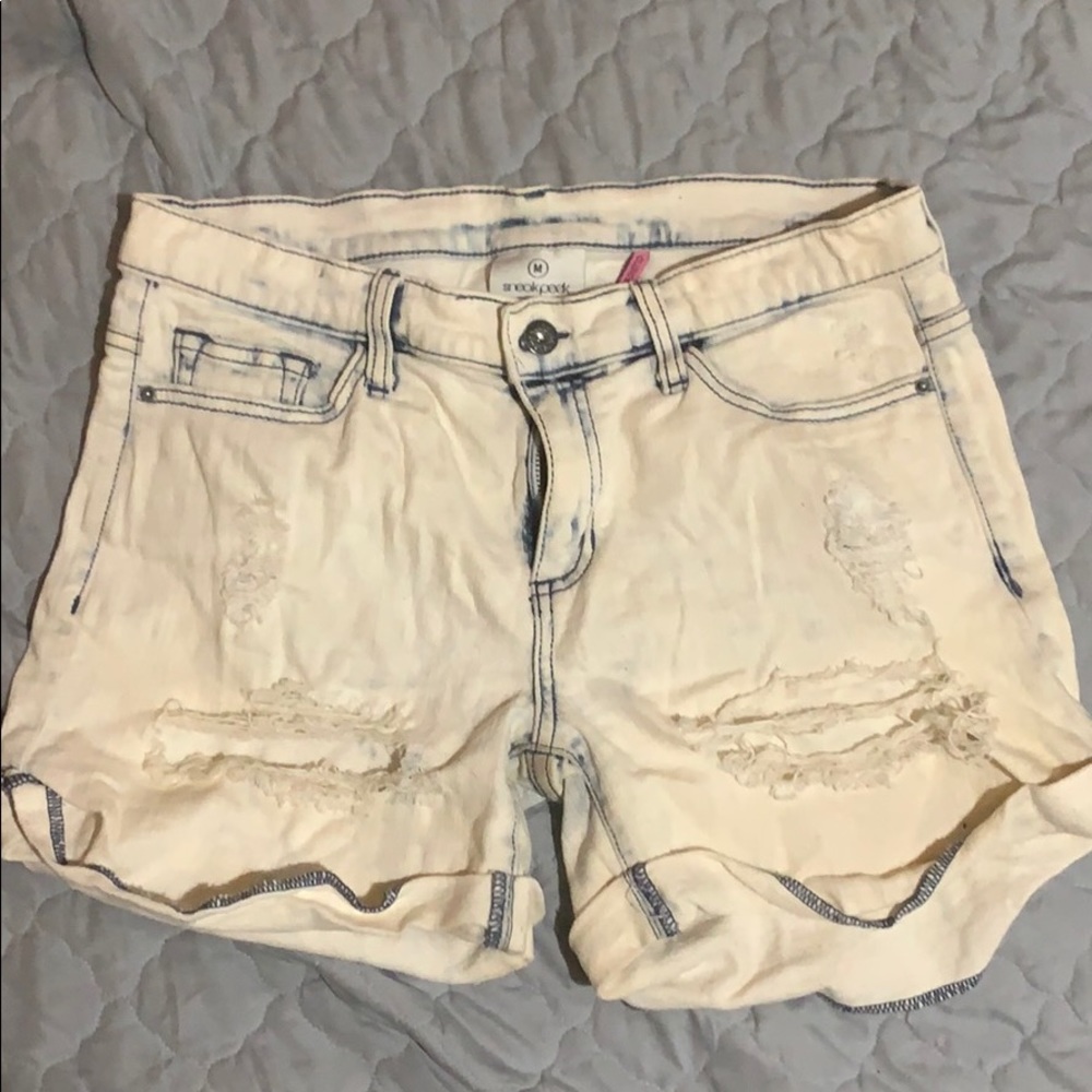 Sneak peek shorts